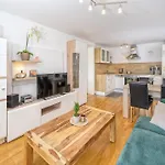 Haus Bergblick | Fahl Grundstuecks Gbr アパート *
